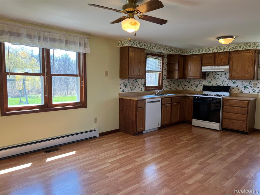 6537 NORMAN Road, MI 48032 — Photo 21
