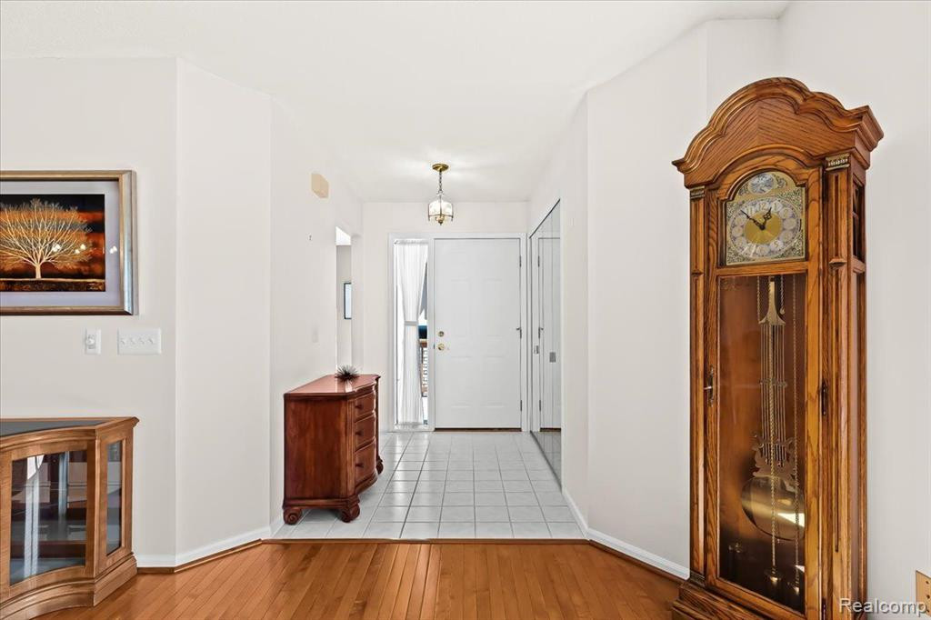 22141 LANCREST, Farmington Hills, MI 48335 — Photo 6
