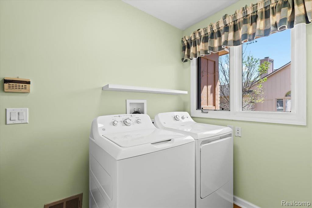 22141 LANCREST, Farmington Hills, MI 48335 — Photo 13
