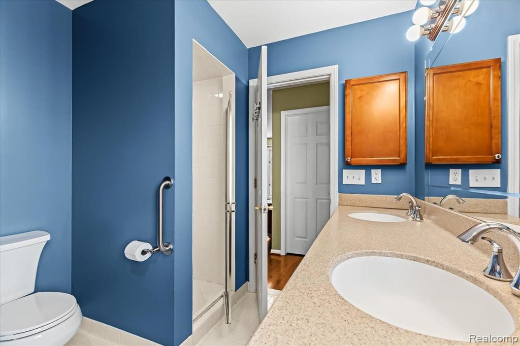 22141 LANCREST, Farmington Hills, MI 48335 — Photo 16