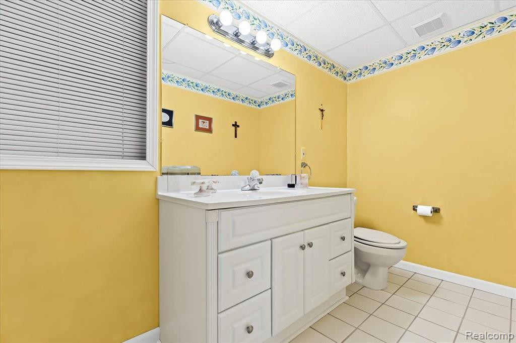 22141 LANCREST, Farmington Hills, MI 48335 — Photo 22