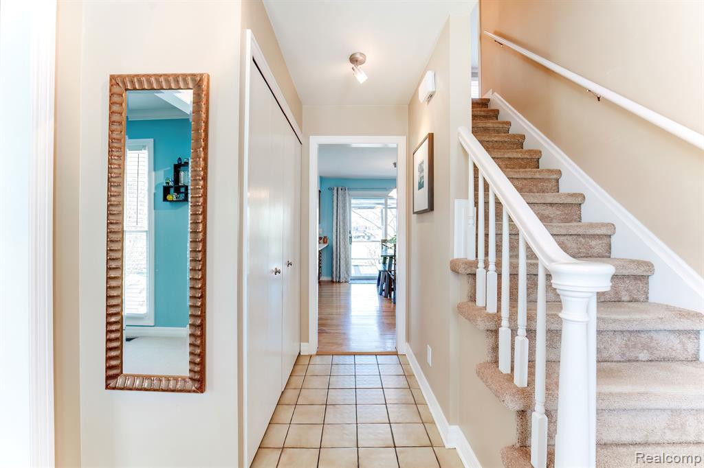 731 DUNEDIN Drive, Rochester Hills, MI 48309 — Photo 7