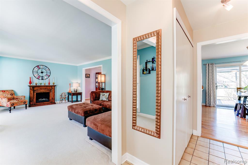 731 DUNEDIN Drive, Rochester Hills, MI 48309 — Photo 8