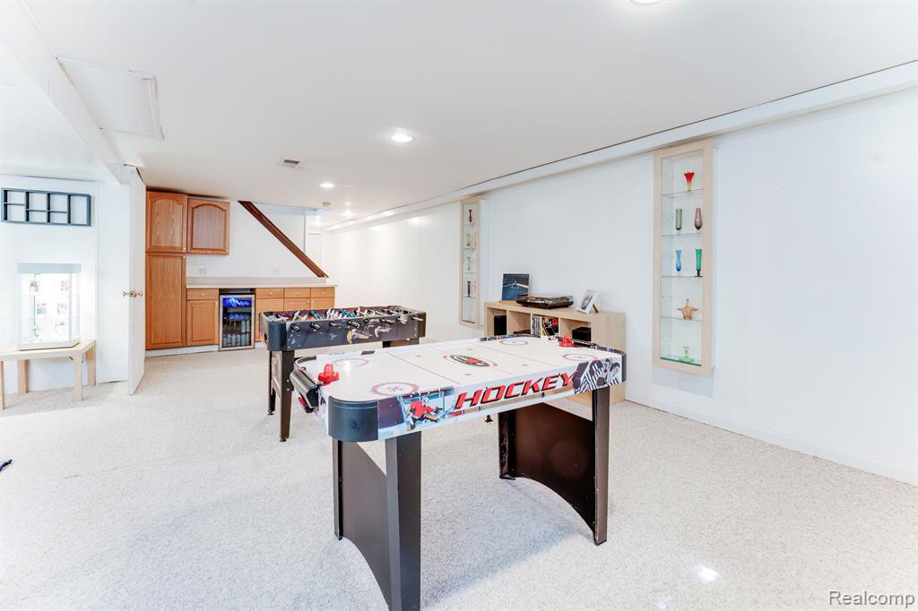 731 DUNEDIN Drive, Rochester Hills, MI 48309 — Photo 33