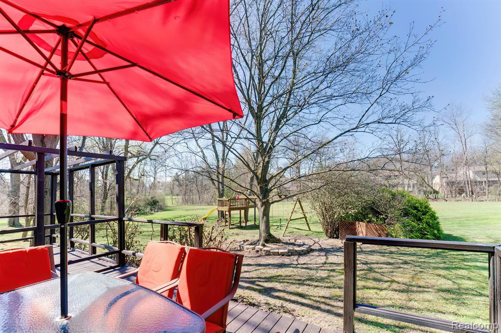 731 DUNEDIN Drive, Rochester Hills, MI 48309 — Photo 41