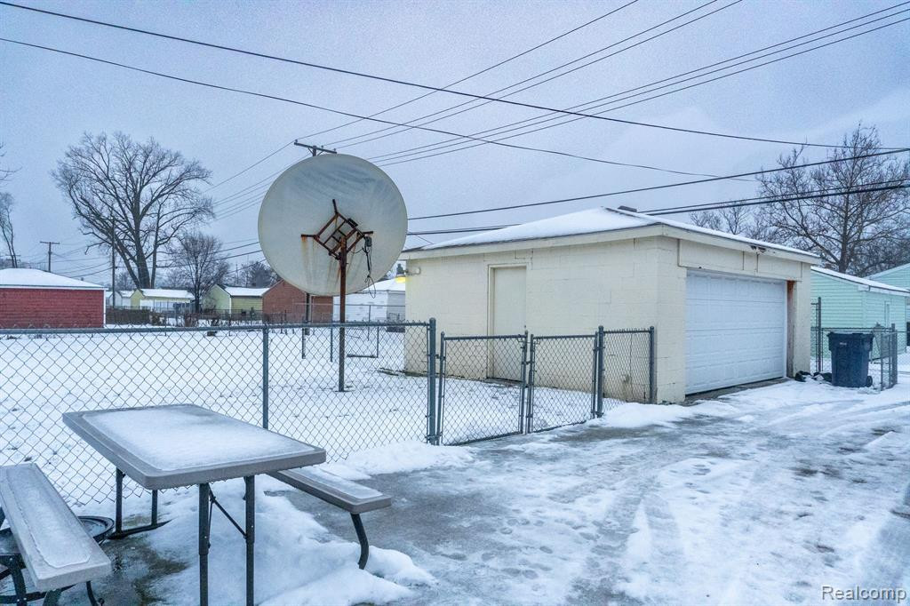 472 CAMPBELL Street, River Rouge, MI 48218 — Photo 24