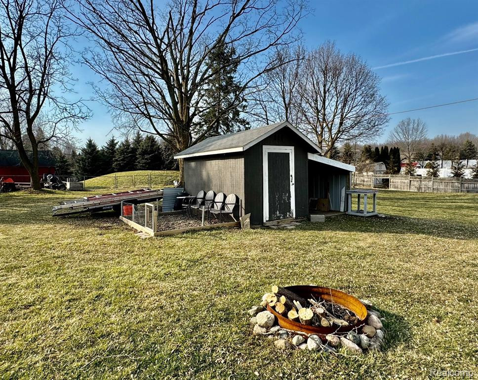 3984 N OAK Street, Metamora, MI 48455 — Photo 5