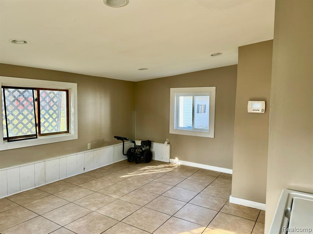 3984 N OAK Street, Metamora, MI 48455 — Photo 6