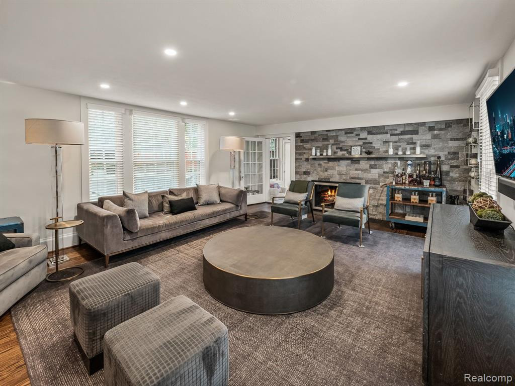 556 TOOTING Lane, Birmingham, MI 48009 — Photo 3