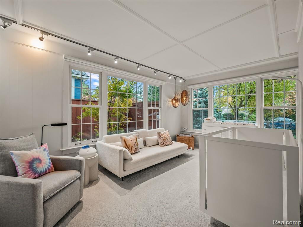 556 TOOTING Lane, Birmingham, MI 48009 — Photo 15