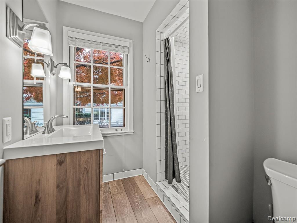 556 TOOTING Lane, Birmingham, MI 48009 — Photo 17