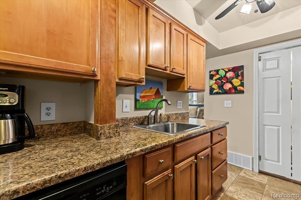 6832 NEW PROVIDENCE Way, Canton, MI 48187 — Photo 3