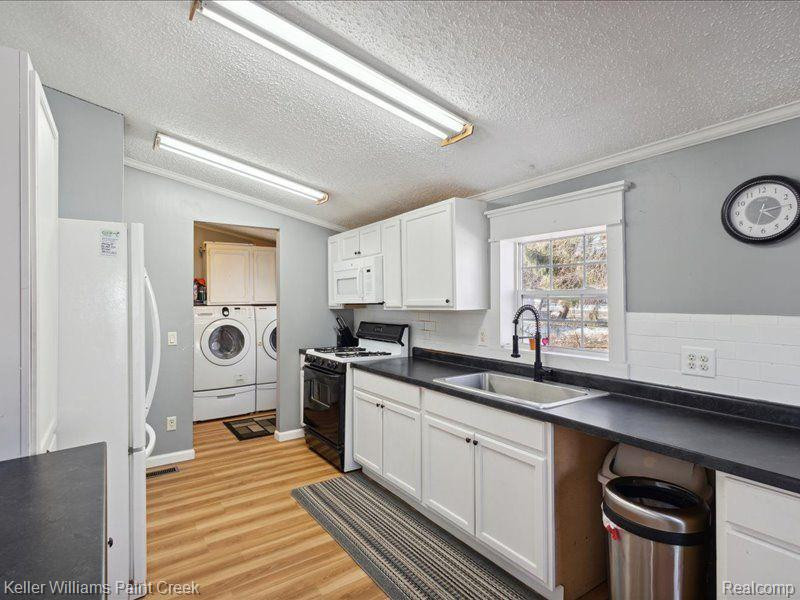 4208 MILL Street, North Branch, MI 48461 — Photo 11