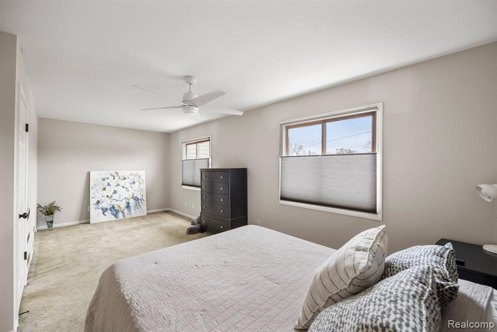 452 OAKGROVE, Clawson, MI — Photo 17