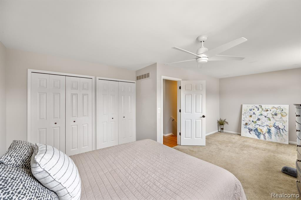 452 OAKGROVE, Clawson, MI — Photo 18