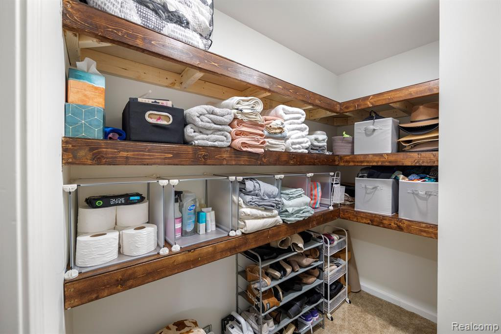 452 OAKGROVE, Clawson, MI — Photo 19