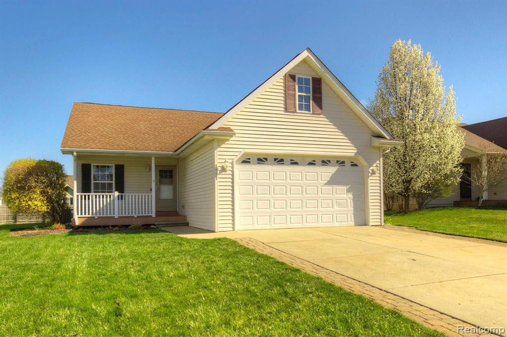 3447 Amber Oaks Drive, Howell, MI 48855 — Photo 2