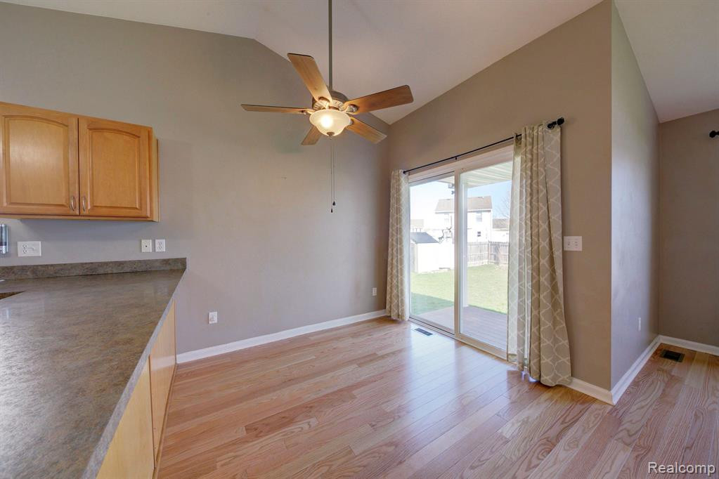 3447 Amber Oaks Drive, Howell, MI 48855 — Photo 13