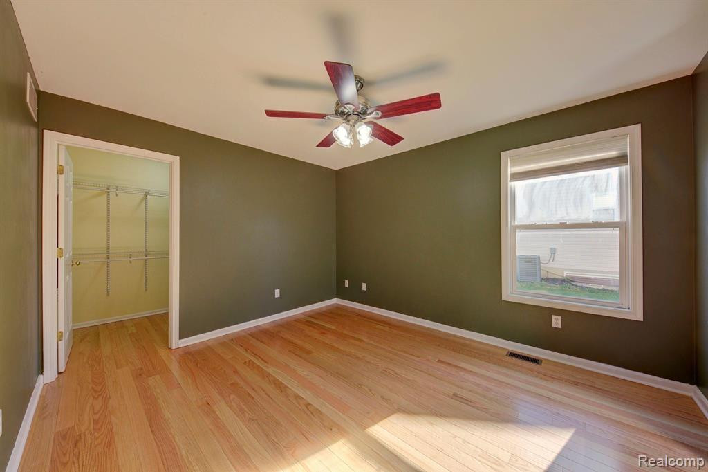 3447 Amber Oaks Drive, Howell, MI 48855 — Photo 25