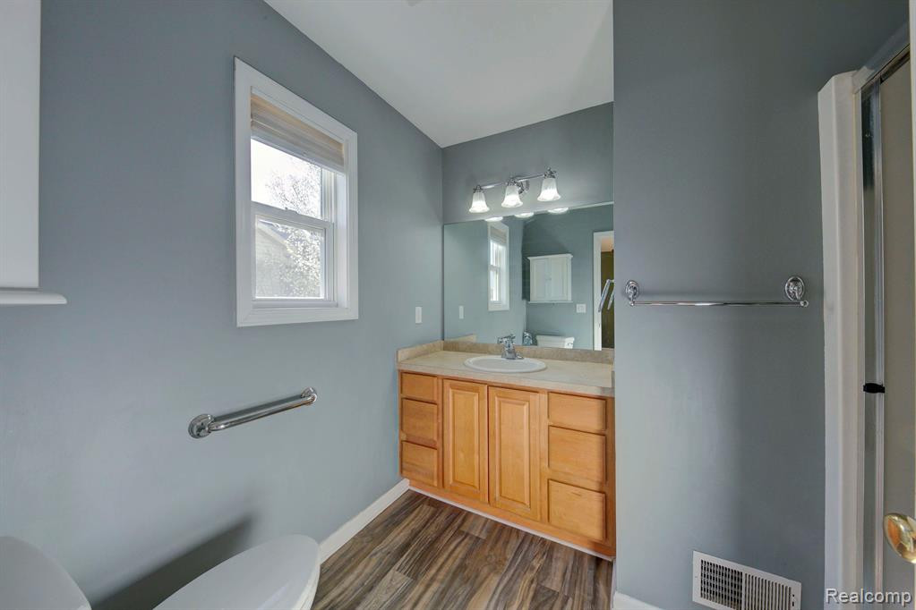 3447 Amber Oaks Drive, Howell, MI 48855 — Photo 32