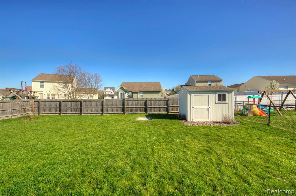 3447 Amber Oaks Drive, Howell, MI 48855 — Photo 39