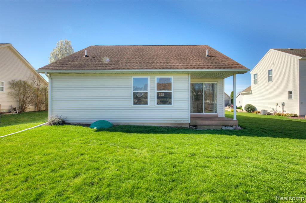 3447 Amber Oaks Drive, Howell, MI 48855 — Photo 40