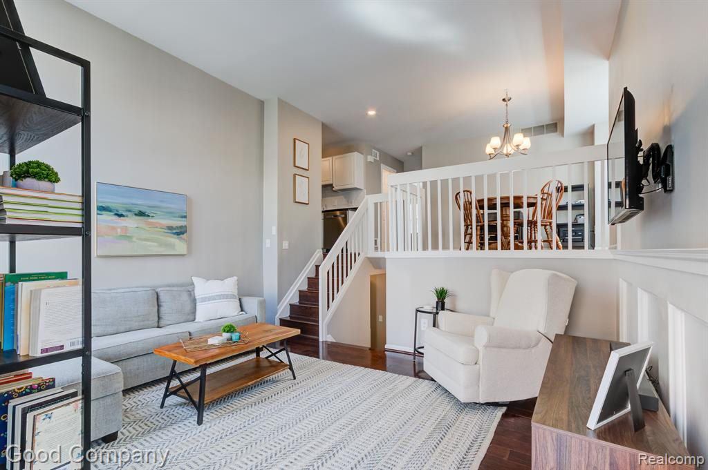 1325 S WASHINGTON Avenue, Royal Oak, MI 48067 — Photo 4