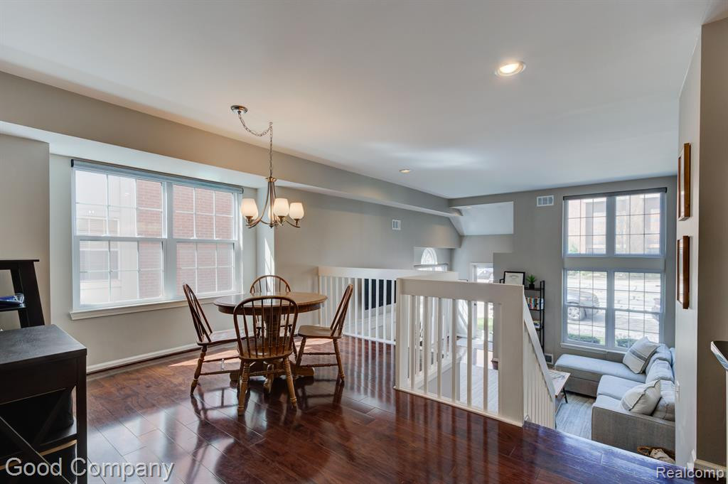 1325 S WASHINGTON Avenue, Royal Oak, MI 48067 — Photo 11