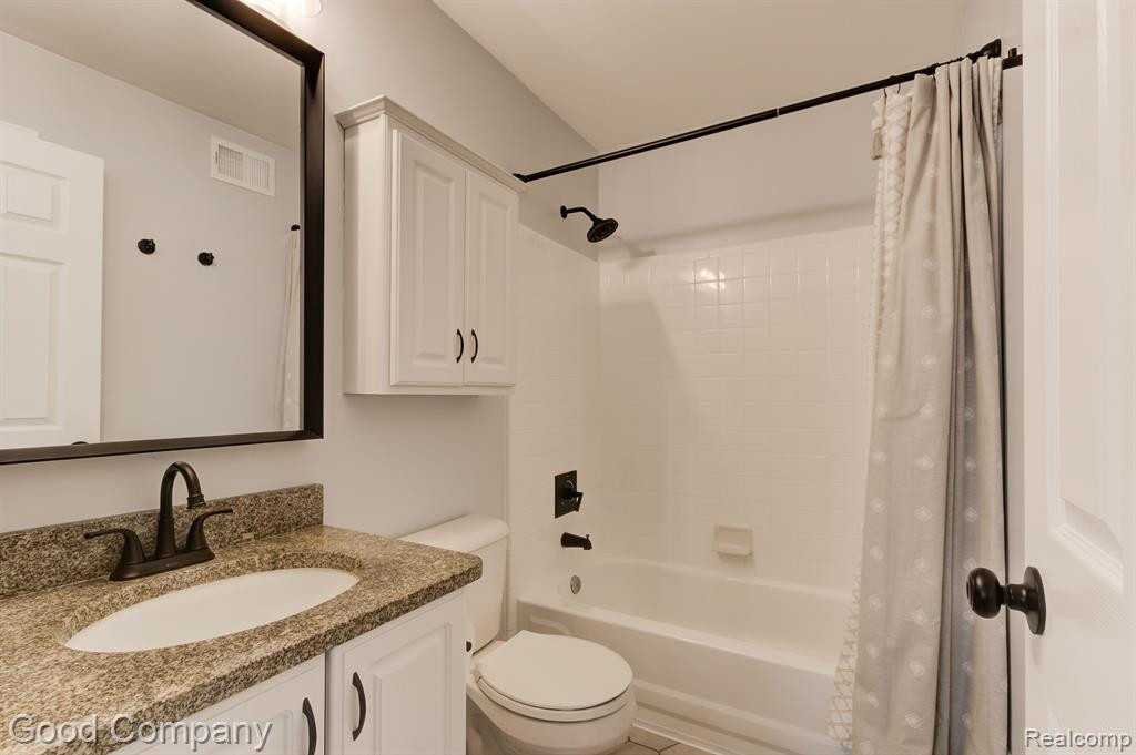 1325 S WASHINGTON Avenue, Royal Oak, MI 48067 — Photo 19