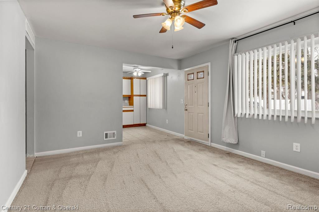 5887 WILKIE Street, Taylor, MI — Photo 4