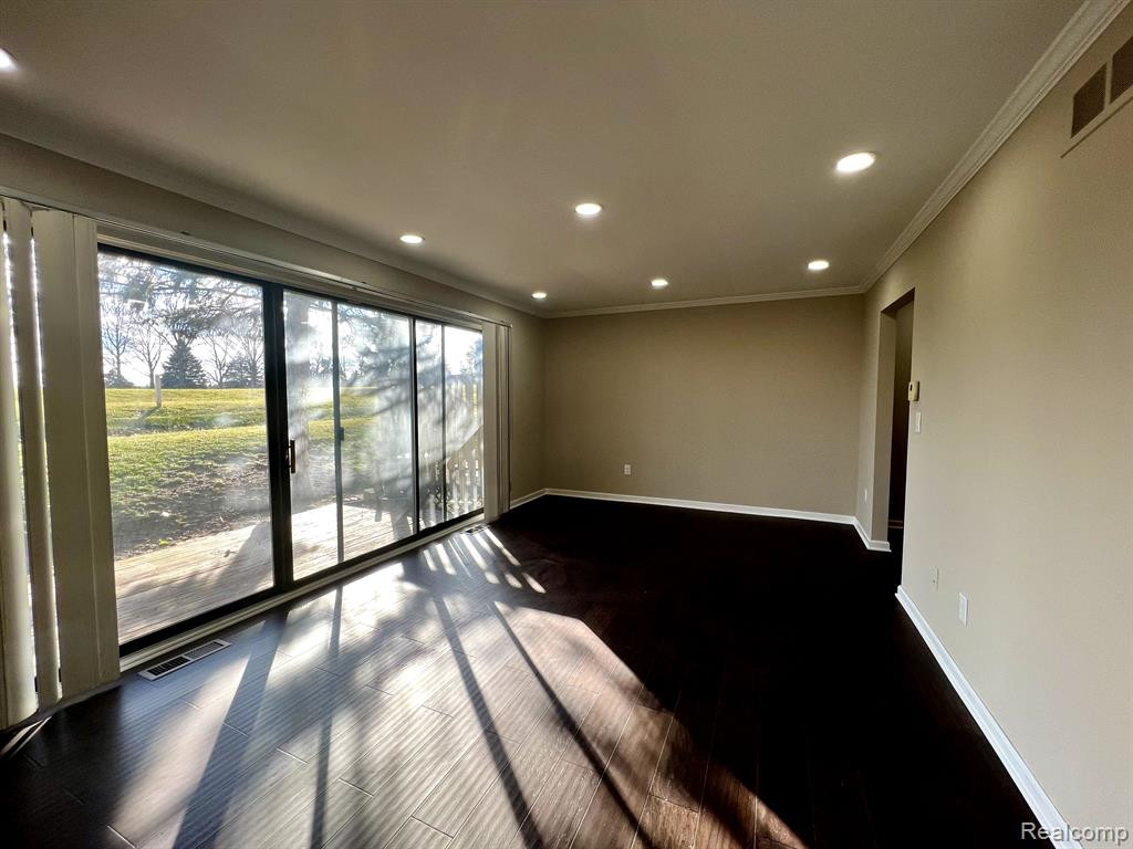 759 OAK BROOK RIDGE Drive, Rochester Hills, MI 48307 — Photo 8