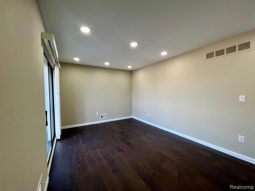 759 OAK BROOK RIDGE Drive, Rochester Hills, MI 48307 — Photo 15