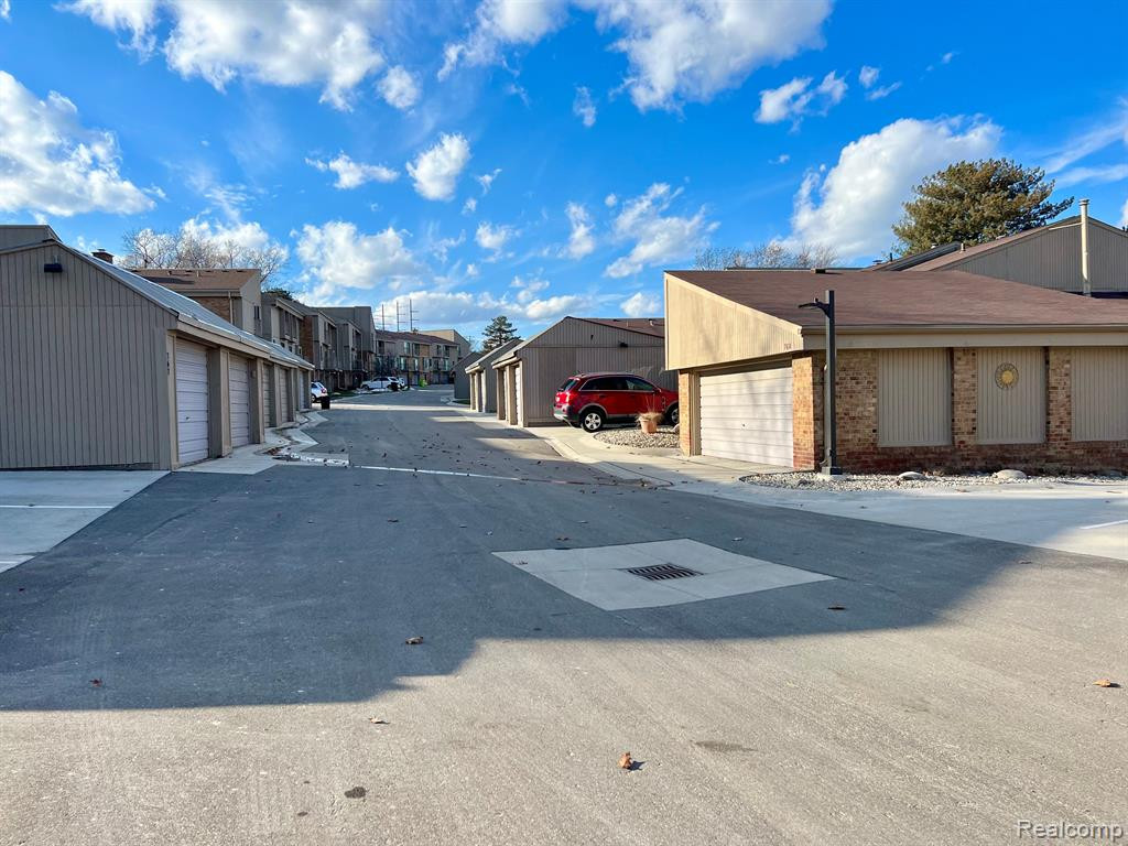 759 OAK BROOK RIDGE Drive, Rochester Hills, MI 48307 — Photo 21