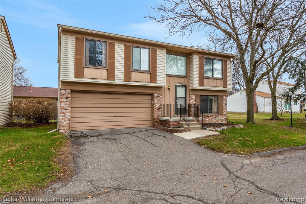 2920 ROUNDTREE Drive, #233, Troy, MI 48083 — Photo 3