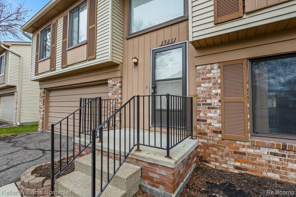 2920 ROUNDTREE Drive, #233, Troy, MI 48083 — Photo 5