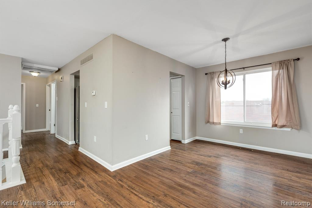 2920 ROUNDTREE Drive, #233, Troy, MI 48083 — Photo 7