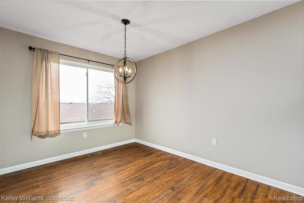 2920 ROUNDTREE Drive, #233, Troy, MI 48083 — Photo 10