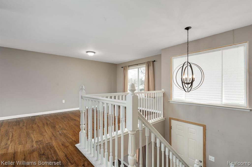 2920 ROUNDTREE Drive, #233, Troy, MI 48083 — Photo 11