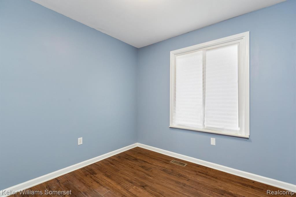 2920 ROUNDTREE Drive, #233, Troy, MI 48083 — Photo 16