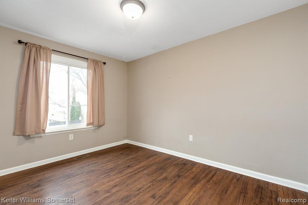 2920 ROUNDTREE Drive, #233, Troy, MI 48083 — Photo 18