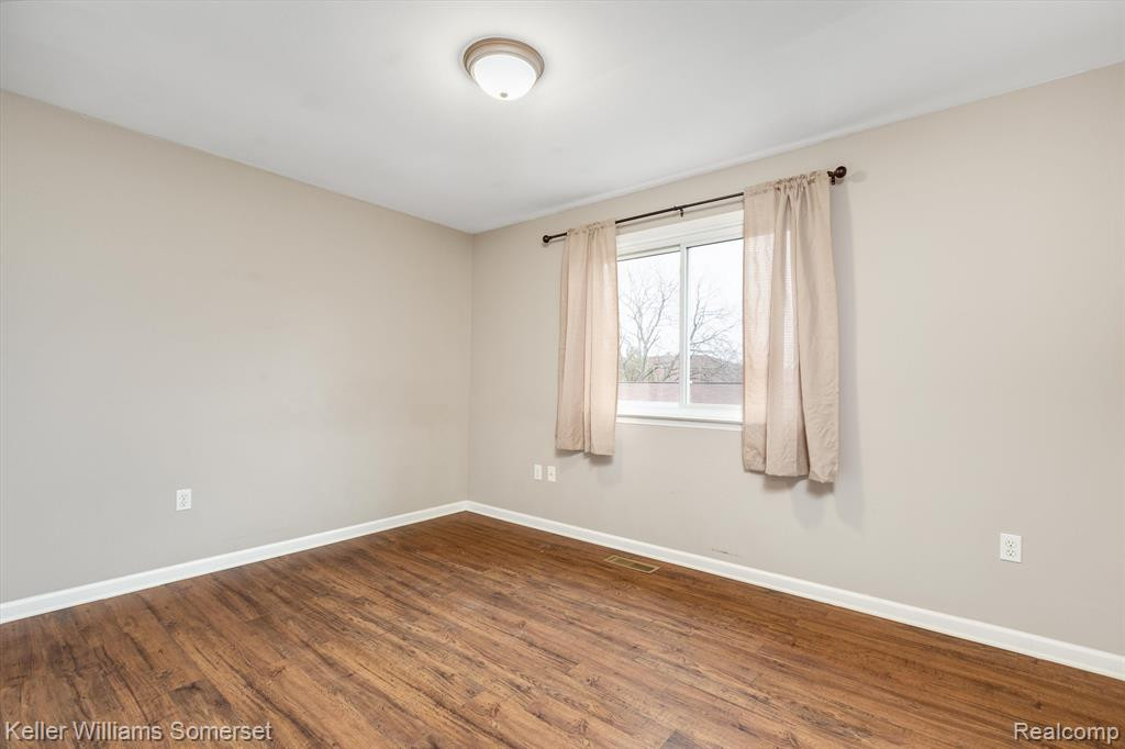 2920 ROUNDTREE Drive, #233, Troy, MI 48083 — Photo 20