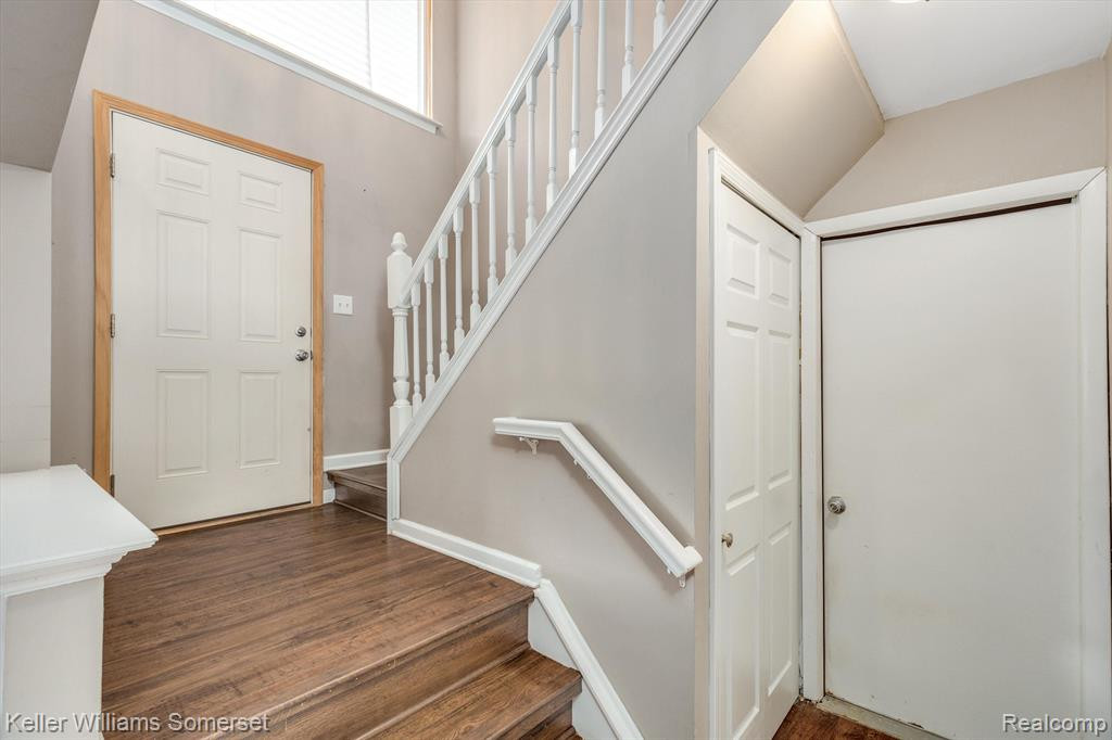 2920 ROUNDTREE Drive, #233, Troy, MI 48083 — Photo 26