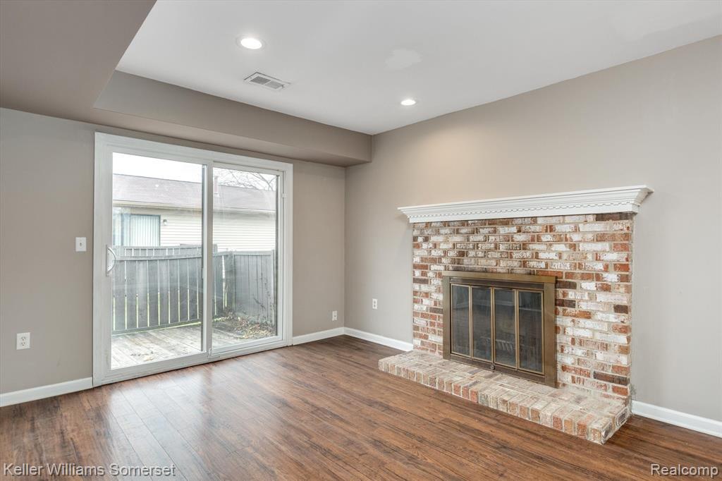 2920 ROUNDTREE Drive, #233, Troy, MI 48083 — Photo 28