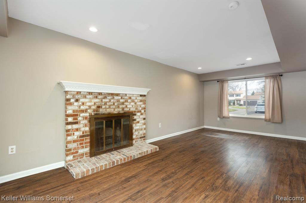 2920 ROUNDTREE Drive, #233, Troy, MI 48083 — Photo 29