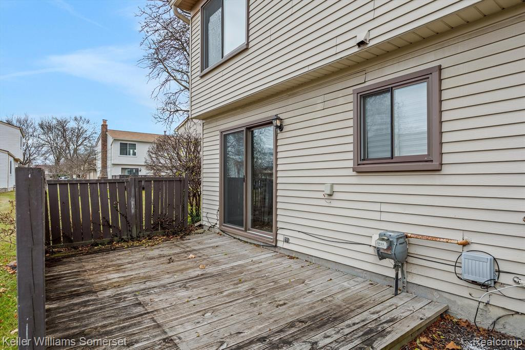 2920 ROUNDTREE Drive, #233, Troy, MI 48083 — Photo 32