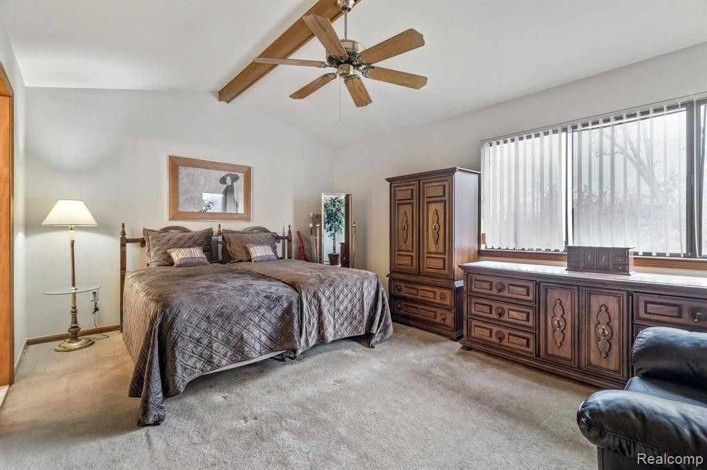 29217 W CHANTICLEER Drive, Southfield, MI 48034 — Photo 23