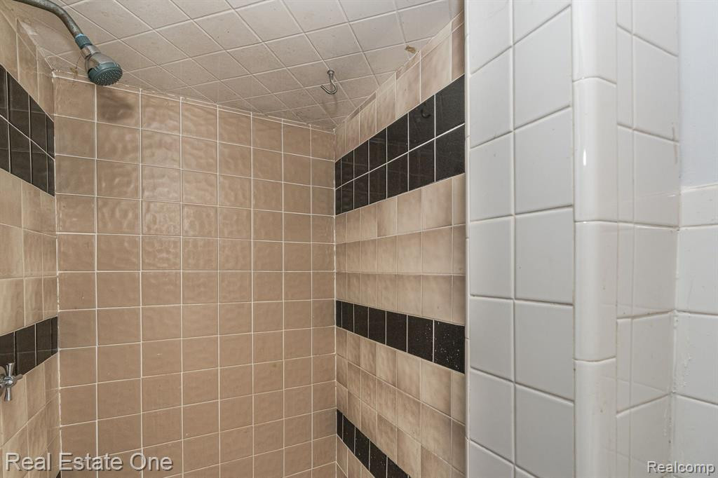 4165 Crooks Road, Troy, MI 48098 — Photo 26