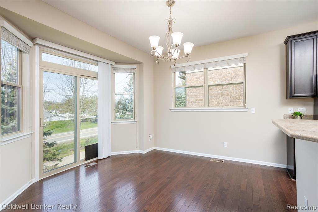 2349 PALMETTO, Commerce Twp, MI 48382 — Photo 10