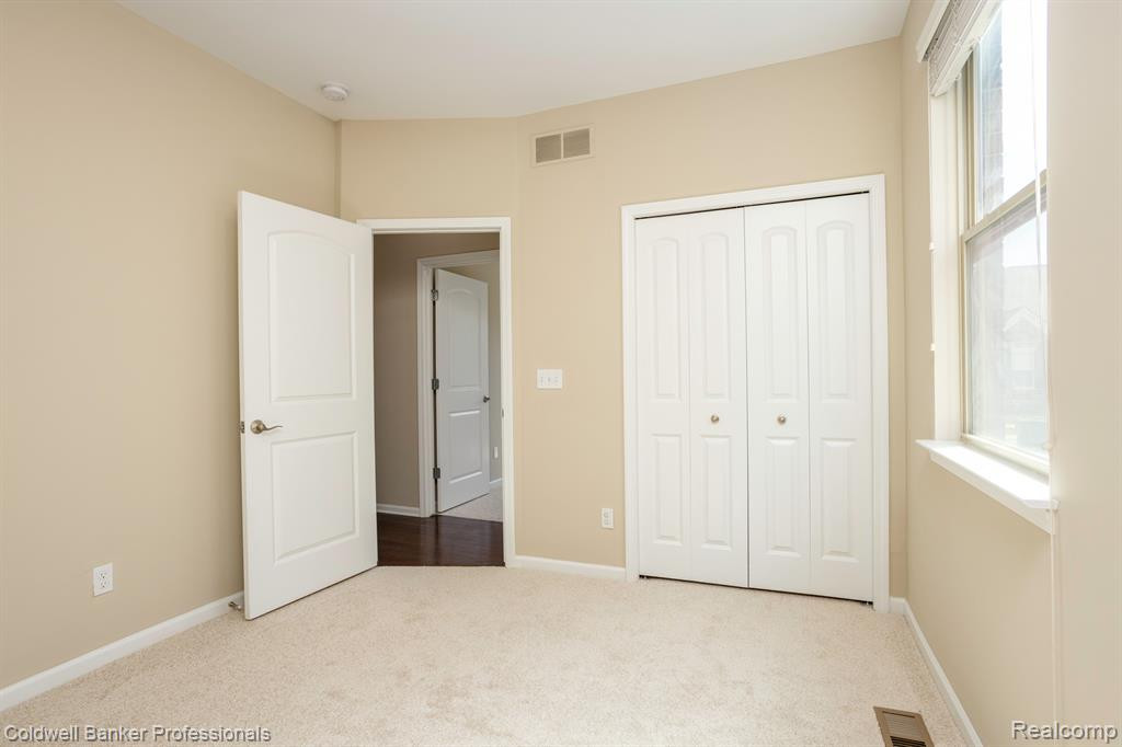 2349 PALMETTO, Commerce Twp, MI 48382 — Photo 22