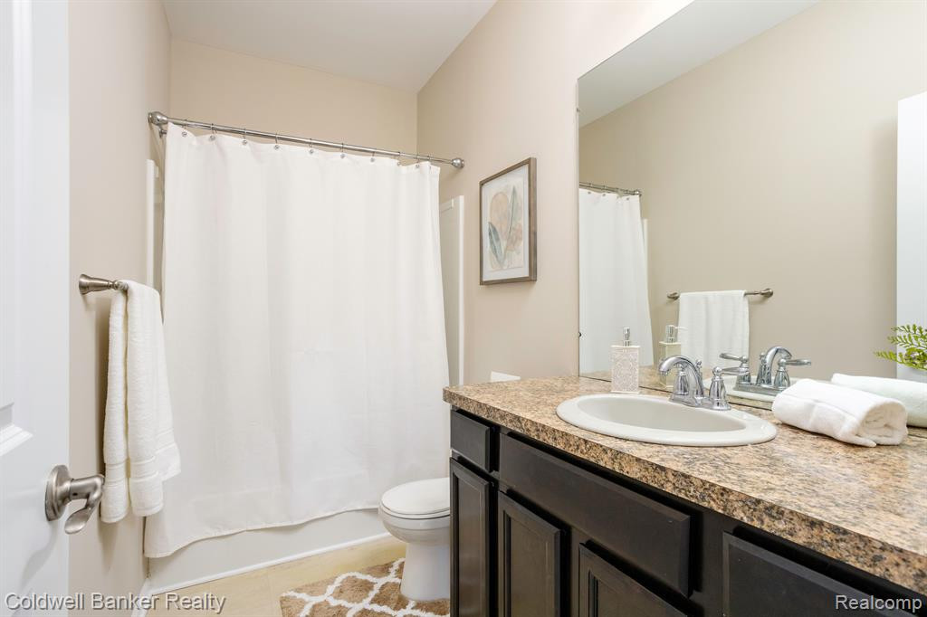 2349 PALMETTO, Commerce Twp, MI 48382 — Photo 23
